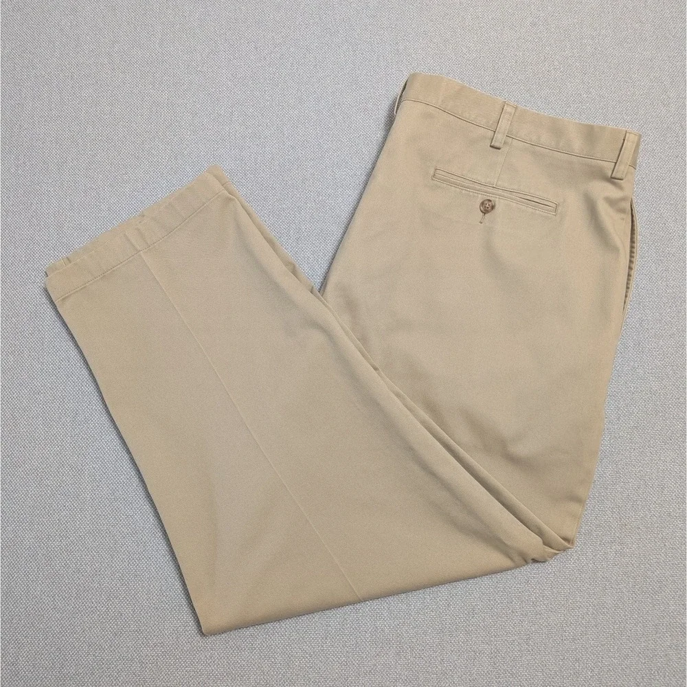 L.L.Bean Pants Men's Khaki Size 44x29 Chinos Classic Fit 100% Cotton